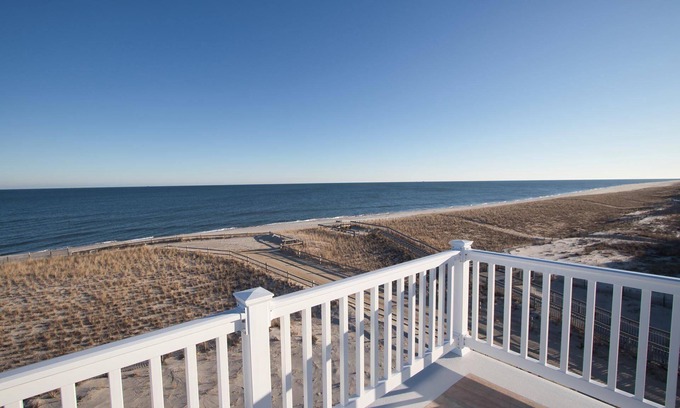 Loveladies House | Loveladies - ~LBI~ - Stupendous - Five/Six Bedroom - Oceanfront