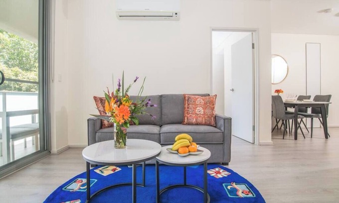 Turramurra Apartment | Lovely 1 bed apartment at Turrumurra with parking