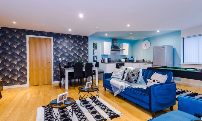 Vauxhall Apartment | Lovely 2 bed apartment ✔pool table ✔free parking