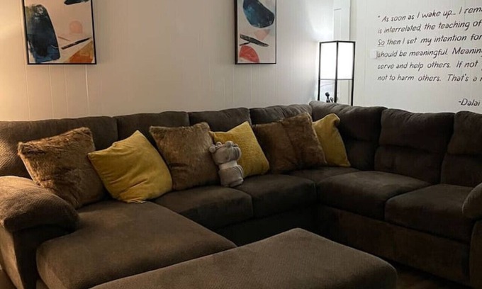 Merrillville Apartment | Lovely 2 Bed Room Apartment, all to yourself