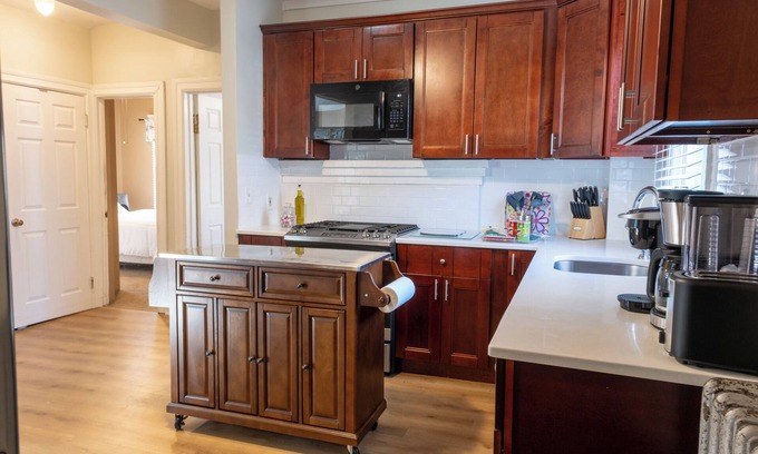 Plainfield Apartment | Lovely 2-bedroom apartment in Plainfield with WI-FI AC and a fenced in bac yard