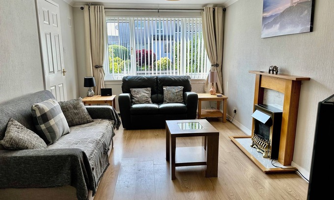 St. Andrews House | Lovely 2 bedroom St Andrews holiday home, close to town centre.