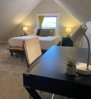 Mount Adams House | Lovely 2bd in Mount Adams near Downtown and OTR