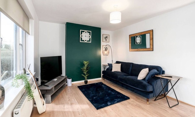 Bramcote House | Lovely 3-Bed Home in Nottingham