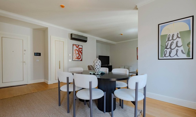 Talimhane Apartment | Lovely 3-bedroom duplex with AC, 2 baths, free parking, near Taksim in Istanbul