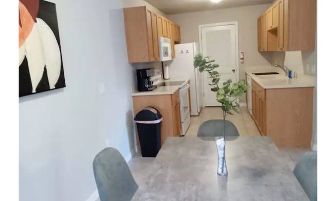 Royal Oak Golf Country Club House | Lovely 3bd + Office- your Perfect HomeStay