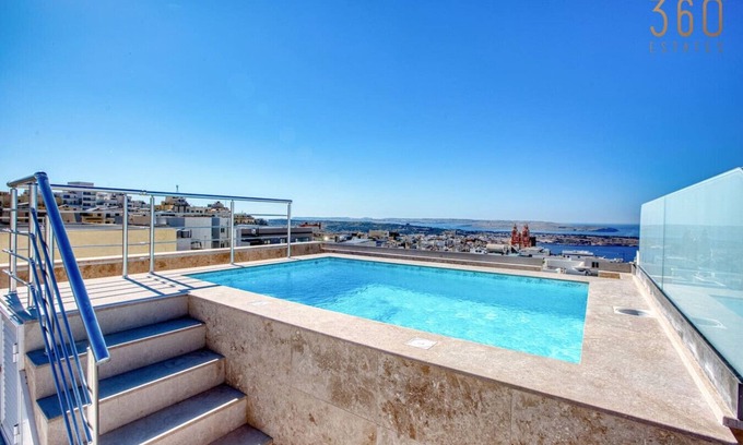 Mellieha Apartment | Lovely 3BR Maisonette w/Roof Pool Access and WIFI