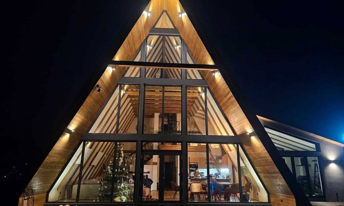 Moisei Ski Chalet | Lovely 4-bedroom A-frame chalet with WiFi in Moisei