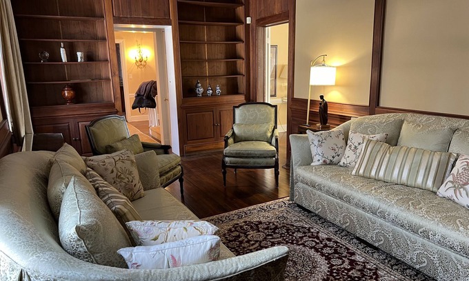 Owings Mills House | Lovely 4-bedroom estate in brilliant Owings Mills n23 miles from John Hopkins