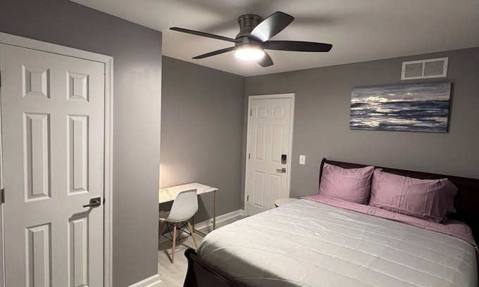 Camden House | Lovely 4-bedroom home in Camden with AC, WiFi. Enjoy your stay