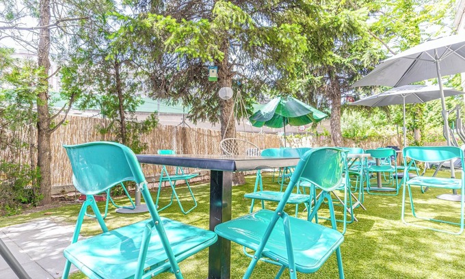 Brigittenau Apartment | Lovely 4BR Apt with Garden near Danube