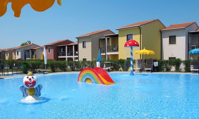 Cavalcaselle Apartment | Lovely apartment for 6 people with WIFI, pool, A/C, TV and balcony