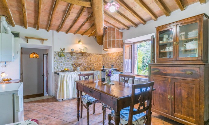 Casciano di Murlo Apartment | Lovely apartment for 2 guests with WIFI, TV and parking
