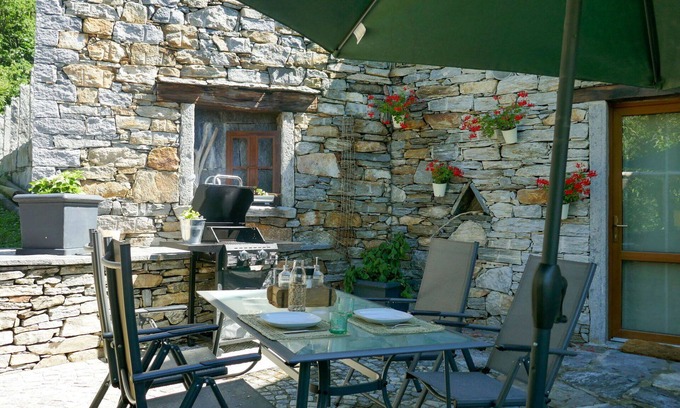 Malvaglia-dagro Apartment | Lovely apartment for 3 guests with WIFI, TV, patio and parking
