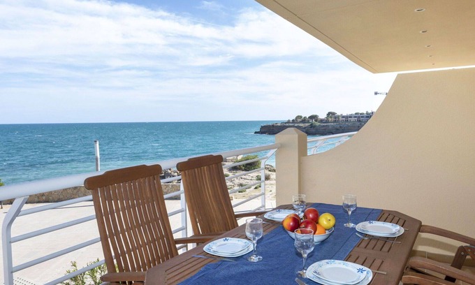 Vinaros Apartment | Lovely apartment for 4 people with pool, WIFI, TV and terrace
