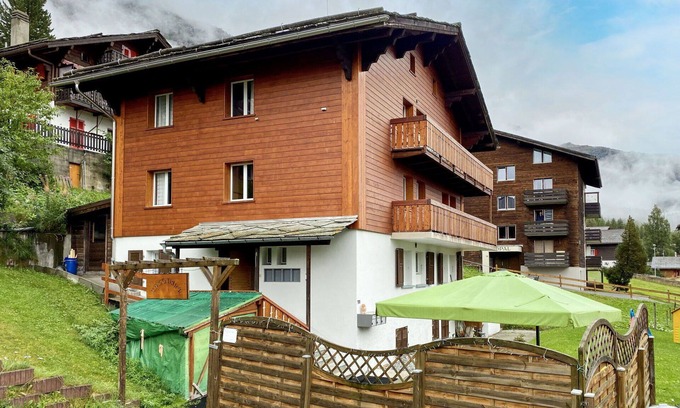 Graechen Apartment | Lovely apartment for 6 people with WIFI, TV, balcony, panoramic view and parking