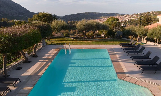 Archanes Apartment | Lovely apartment for 6 guests with WIFI, A/C, pool, TV, terrace, panoramic view and parking