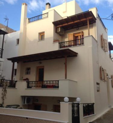 Old Town Naxos Apartment | Lovely Apartment for 6Ppl , 2 BDRM , in Naxos , private patio