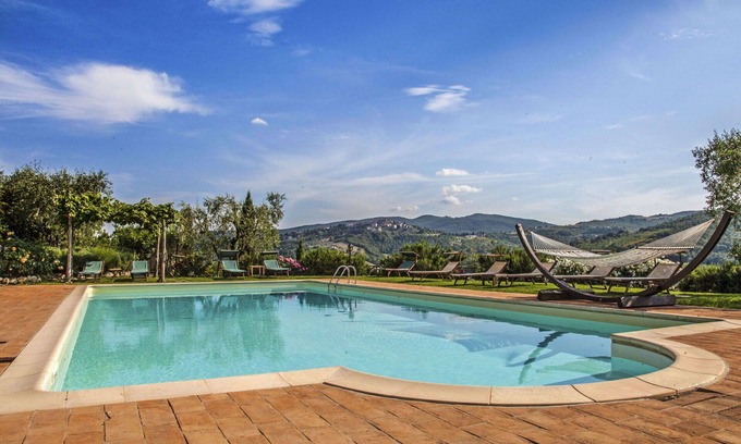 Allerona Apartment | Lovely apartment for 6 people with pool, WIFI, TV, patio, pets allowed, panoramic view and parking