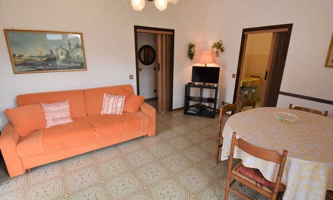 Vesta Apartment | Lovely apartment for 6 people with WIFI, TV, terrace, pets allowed and parking