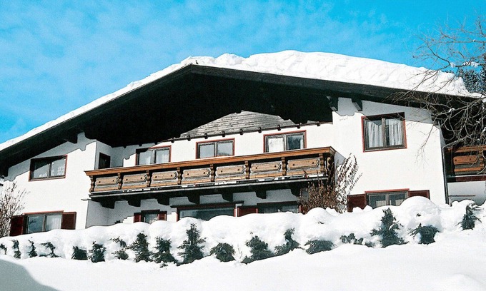 Saalbach-Hinterglemm Apartment | Lovely apartment for 3 guests with WIFI, TV, balcony, panoramic view and parking