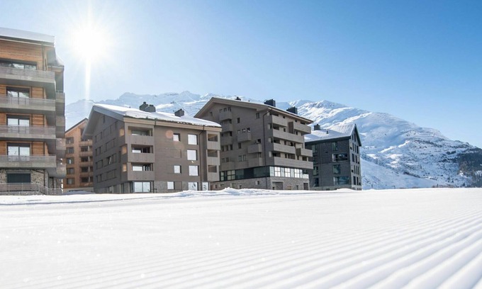 Andermatt Apartment | Lovely apartment for 2 guests with WIFI, TV and parking