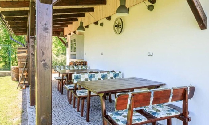 Arnoltice Apartment | Lovely apartment for 4 people with WIFI, TV, terrace and parking