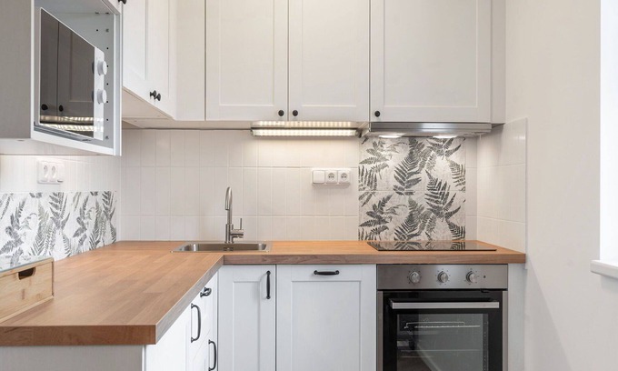 Hrensko Apartment | Lovely apartment for 8 people with WIFI, TV, patio and pets allowed