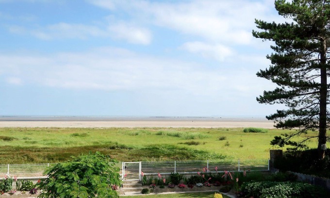 Ille-et-Vilaine Apartment | Lovely apartment for 4 guests with WIFI, TV and terrace