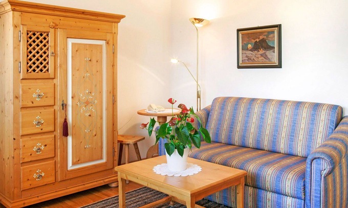 Postal Apartment | Lovely apartment for 3 guests with WIFI, pool, A/C, TV, terrace, pets allowed and parking