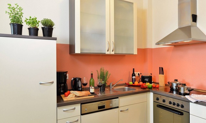 Morz Apartment | Lovely Apartment in Mörz with Garden & Balcony