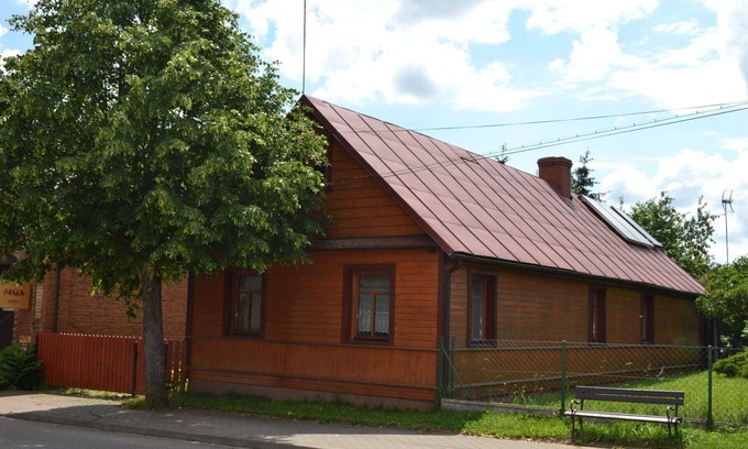 Bialowieza House | Lovely apartment in villa for 8 guests with A/C, TV, terrace and pets allowed