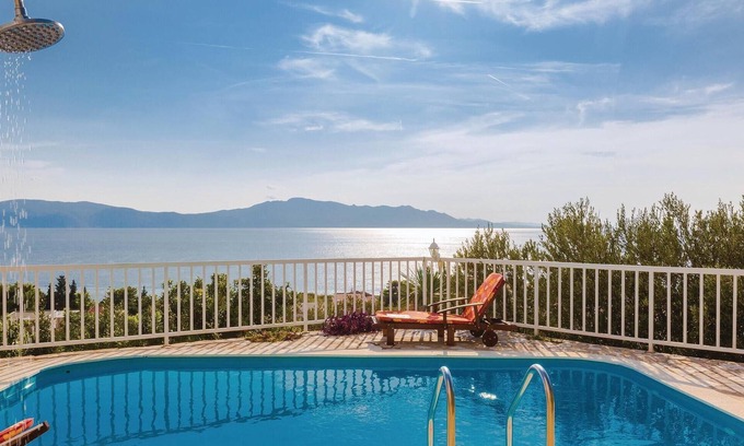 Podaca Apartment | Lovely apartment in Podaca with WiFi