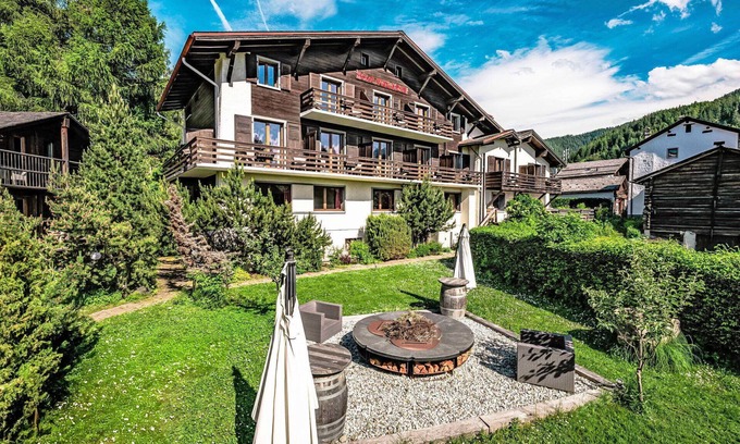 Vercorin House | Lovely apartment in villa for 23 guests with WIFI, hot tub and terrace