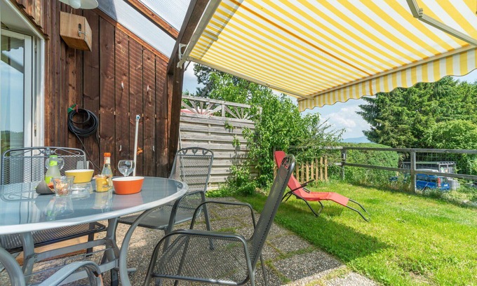 Zandt House | Lovely apartment in villa for 6 people with WIFI, TV, terrace and pets allowed