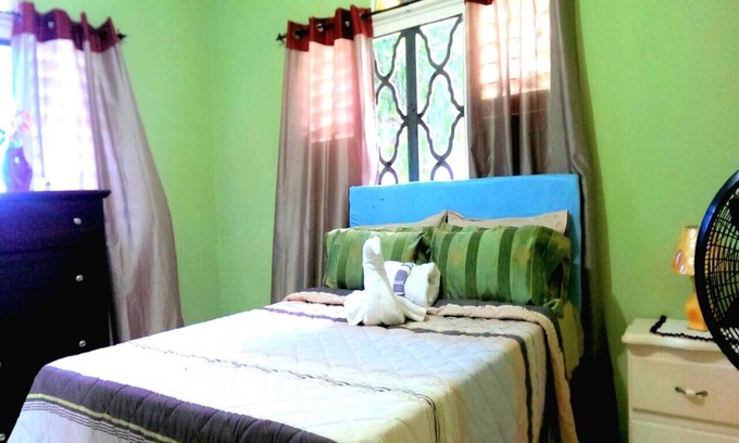 Northern Estates Apartment | Lovely Apartment near the Sea with Free Airport Transfers and Breakfast