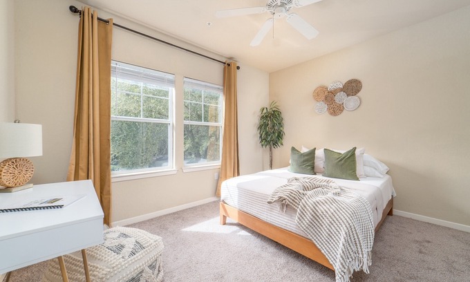 Southpoint Apartment | Lovely apartment with pool| close to Beach