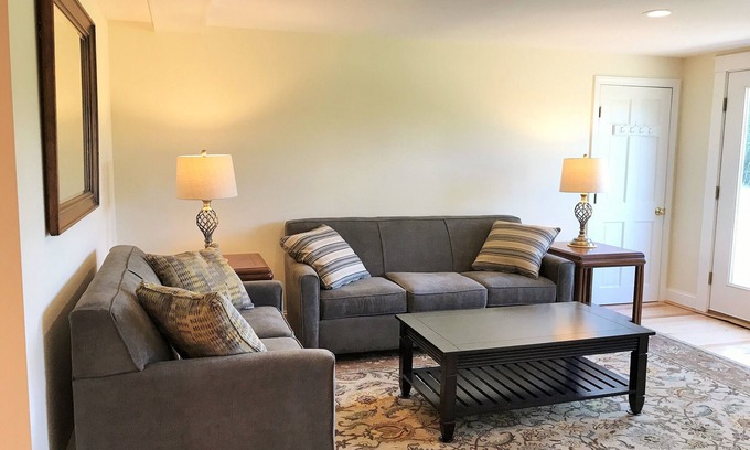 Kennebec Apartment | Lovely apartment with 1 bedroom