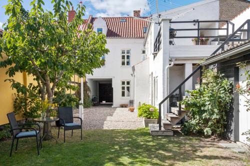 Assens Apartment | Lovely appartment in charming town house