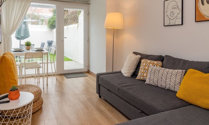 Santa Engracia Apartment | Lovely & Bright Family Flat W/Patio