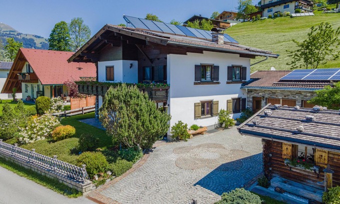 Westendorf Ski Chalet | Lovely chalet near ski resort with garden