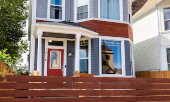 Hilltop House | Lovely converted Victorian home unit 1