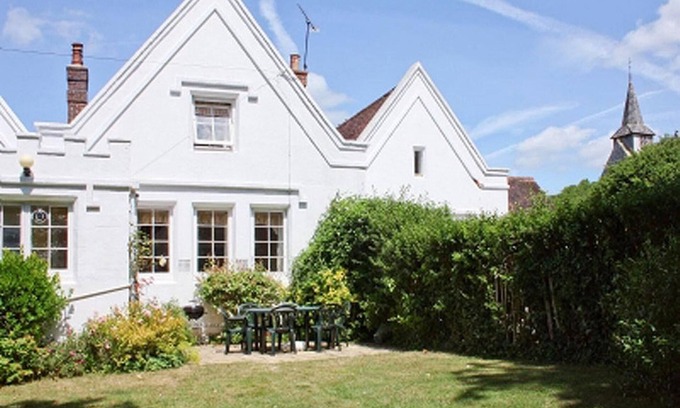 Compton Cottage | Lovely, cosy, village cottage in a beautiful quiet area of the South Downs