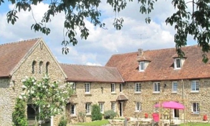 Saint-Cyr-sur-Morin Villa | Lovely cottage for 15 country chic décoration quiet place to discover asap!