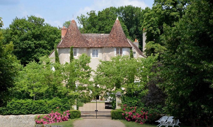 Neons Sur Creuse Cottage | Lovely cottage in Néons-sur-Creuse with garden