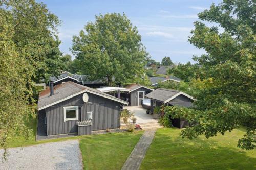 Pøt Strandby House | Lovely Cottage In Pøt Strandby