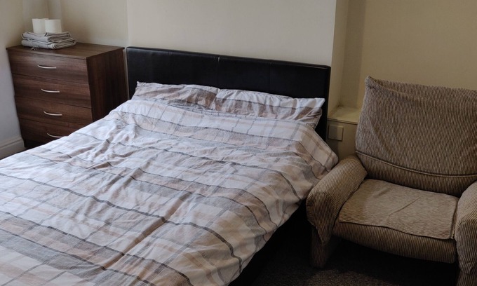 Erdington House | Lovely Double Room Near Erdington Railway Station