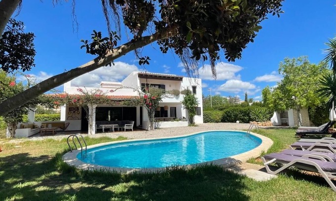 Sant Jordi de Ses Salines Villa | Lovely house with private pool, BBQ, AC, WiFi in Playa d' en Bossa