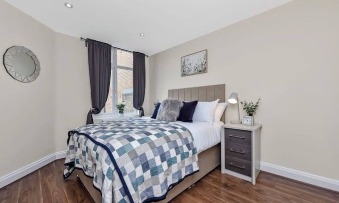 Stamford Hill Apartment | Lovely Family Flat with Excellent Transport Links