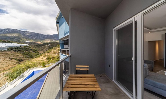 Kargicak Apartment | Lovely Flat with Shared Pool and Balcony in Alanya